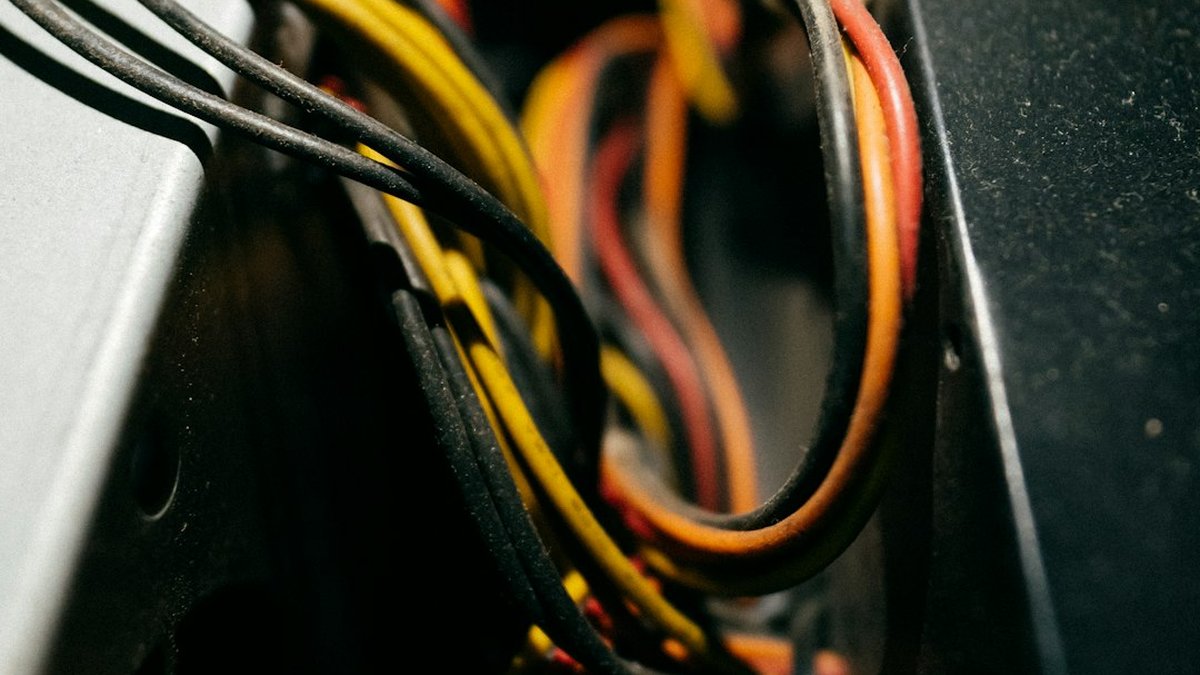 Ciberseguridad básica para PYMES y teletrabajo: guía rápida